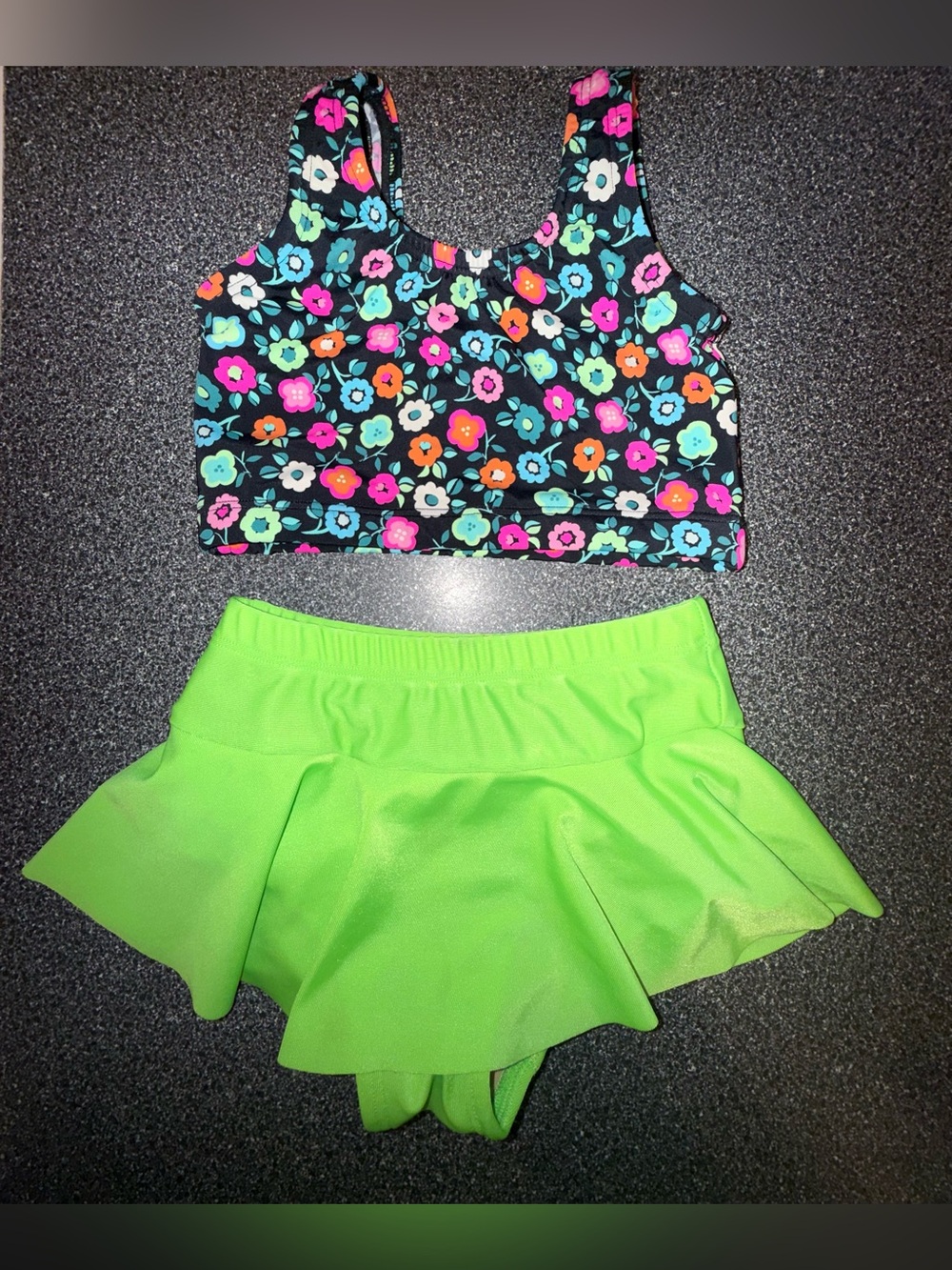 Sassy Shay’s Dancewear 2 Piece Set Black/Floral/Green Child Small *see below